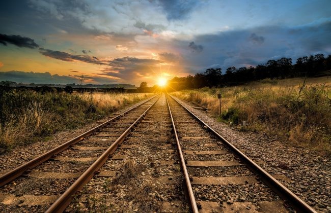 پاورپوینت درباره درس پنجم دین وزندگی ( پایه دهم، دوم متوسطه) ( ادبیات و علوم انسانی)